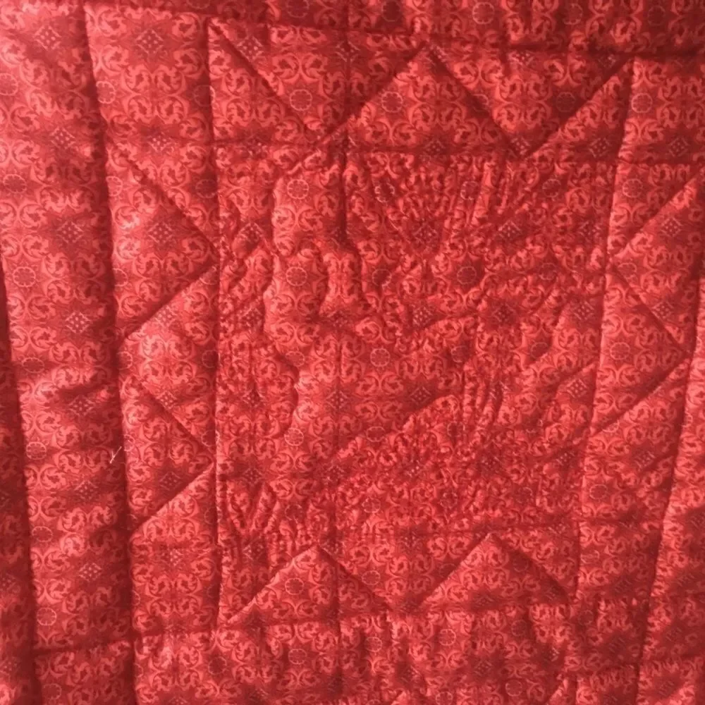 Brand new Hand Crafted Poppies Quilt